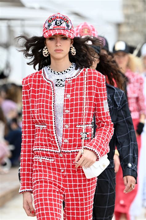 chanel cruise 2022 show